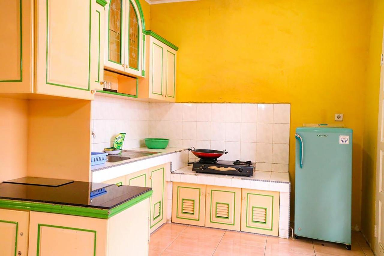 Villa Bukit Indah Brastagi / เบอราสตากี ภายนอก รูปภาพ