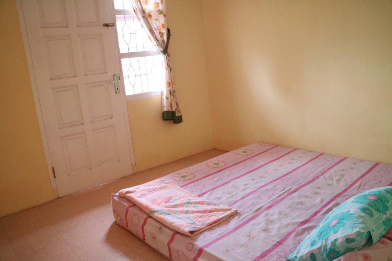 Villa Bukit Indah Brastagi / เบอราสตากี ภายนอก รูปภาพ